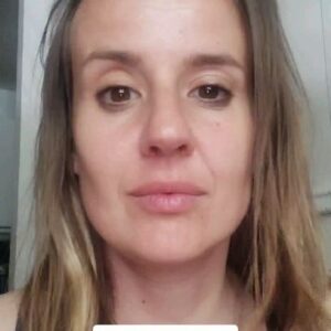 Elisa Di Eusanio Instagram - L' iniziativa di aprire un ristorante a sostegno delle donne vittime di violenza è lodevole e da sostenere.

Manca però una connessione fondamentale.
Quella con i corpi delle sorelle non umane abusate e sfruttate.

Sono convinta che non si dovrebbero servire corpi di animali macellati.

Il menù di un posto del genere 
-almeno per me-
 dovrebbe danzare di vita e colori ♥️

I nostri corpi 
I loro corpi 
Non esiste differenza nell' abuso nell' umiliazione e nel dolore.

Questo è un valore per me fondamentale.

PS Buon Pride 🌈
#instaeli