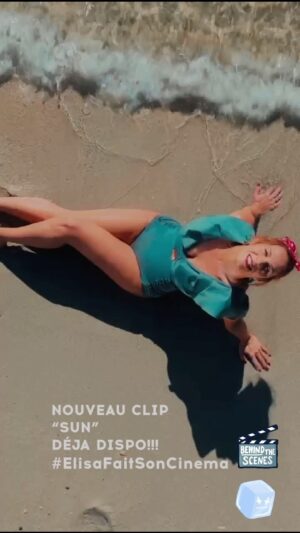 Elisa Tovati Instagram - #BehindTheScene  Au début, on fait des vocalises 🥶… Après on appelle sa maman🚨… Et pour finir on est comme un poisson dans l’eau 🐟 … 🎥🎞️🎬Allez découvrir mon nouveau clip “Sun”!!!! (dispo dans ma bio-Insta )💋 Température de l’eau 10° ressentie 0°🧊🤣