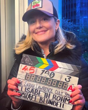 Elisabeth Röhm Instagram - That’s a wrap! Thank you to my crew and actors. Can’t wait to share this movie with you in June @lifetimetv Forever grateful 💜