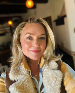 Elisabeth Röhm Instagram - 💛 what you want you already have 🍀