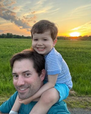 Elise Stefanik Instagram - Happy Father’s Day @mandamatthew ! You light up our Sammy like no one else. We love you to the moon and back 💫 

#fathersday