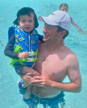 Elise Stefanik Instagram - Happy Father’s Day @mandamatthew ! You light up our Sammy like no one else. We love you to the moon and back 💫 

#fathersday