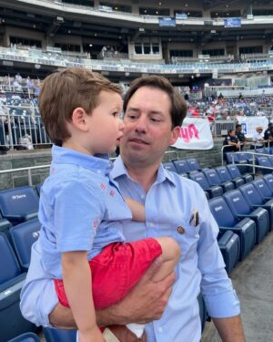 Elise Stefanik Instagram - Happy Father’s Day @mandamatthew ! You light up our Sammy like no one else. We love you to the moon and back 💫 

#fathersday