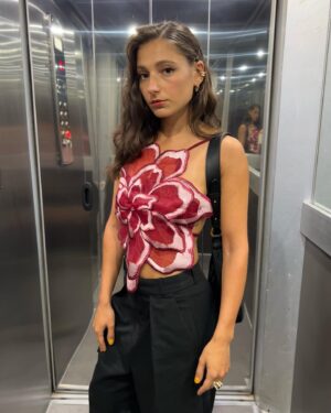 Elisha Applebaum Instagram - 🌸
