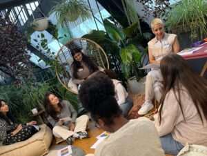 Elisha Applebaum Instagram - Yesterday I was so lucky to co-host an unforgettable day for the @thegirlsnetwork with @moon.onyx.starr & @rabina__khan 

It was a day of manifestation, self love and envisioning the future. Grateful to all the girls who came with open minds and hearts, we hope you enjoyed it! 💗

Couldn’t have done it without the kindness of: @honeyandco 
@theafterschoolcookieclub 
@missionworks.uk 
@fiveminutejournal 
@wildwomenteaclub