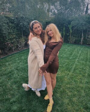 Eliza Bennett Instagram - These women 😭 we gathered for the first time in almost 4 years to celebrate one of our best. Our sweet Melissa Hays, gahhhhh we love you. ❤️