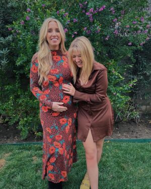 Eliza Bennett Instagram - These women 😭 we gathered for the first time in almost 4 years to celebrate one of our best. Our sweet Melissa Hays, gahhhhh we love you. ❤️