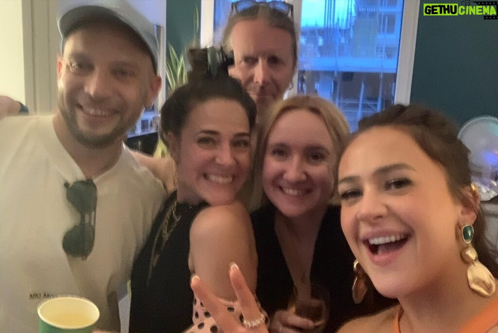 Eliza Butterworth Instagram - Malice Massive! What a beautiful familia!! Love this lot so so much! We have had the loveliest messages asking if there will be a second season of A Town Called Malice and unfortunately the show is not being renewed so we wanted to be together as a family one last time!! Such a gorgeous cast and show! Will miss you lovelies!! 💓💓💓💓