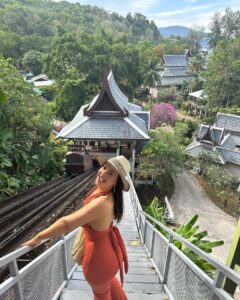 Eliza Butterworth Instagram - Take me back to Thailand!!!! ♥️🇹🇭♥️ #thaitimetravel #takemeback #iwannaeatmangostickyrice #suchabeautifulplace