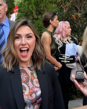 Elizabeth Hendrickson Instagram - What a night! So thankful and proud to be a part of such an iconic show @youngandrestlesscbs celebrating 50 years !! 
I LOVE my job and my Y&R family.  Thank you to our incredible FANS for all of your love and dedication. We wouldn’t be here if weren’t for all of you. 💋