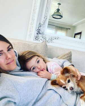 Elizabeth Hendrickson Instagram - Girls weekend 😍