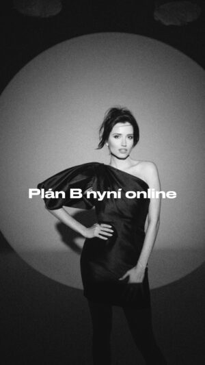 Elizabeth Kopecká Instagram - Můj první český song Plán B je venku! Právě teď se můžete podívat na můj videoklip na youtube 💔 link v biu ✨ a tento pátek 29.3. bude song dostupný online na všech platformách 🌙 pokud se vám bude líbit, určitě ho prosím sdílejte 🥹

je to ta nejvíc intimní věc, co jsem kdy nazpívala, protože jsem ji složila o mém zlomeném srdci, o mé první velké lásce 💔 pokud si procházíte rozchodem nebo jste zažili zlomené srdce - je to píseň pro vás ode mě. Prošla jsem si tím stejným.. 

Děkuji @abi.f.jones a @peleloriano se kterými jsem song napsala a Šárce Krejčí za to, že pomohla s češtinou 🙏 bez ní by to nešlo. 

Dále chci poděkovat Pavle @krajinami_hlasu za hlasovou supervizi. Píseň se mnou nacvičovala a přes zoom byla u nahrávání a doporučila Šárku ❤️ 

@horovaanezka za nejhezčí klip a fotky 😭
@karolina_vatkova za choreo 😘
@adriana_bartosova za skvělý makeup a vlasy 🫶🏻
@heavenlyshoesboutique Monice za krásné boty 🥹
za šaty paní Snopkové a jejímu @thedressprague 😌
za šperky @lesvar_accessoires_cz 😊
za backstage foto @lucie_lcuie ☺️

@supraphon za důvěru, že jsem si song mohla prosadit - děkuji! a @maka_michal mému nejlepšímu managerovi, že mi pomohl a věří ❤️

A děkuju taky sobě, protože jsem to nevzdala a vybojovala si to, co jsem si přála ✨ 

žijte svoje sny a nebuďte Plán B.. potom, co mě odkopl přišla nabídka ze @superstarcs 🥹 že by osud? 

Další díky patří všem úžasným muzikantům, Honzovi Muchowovi, Mikymu Kocábovi, Souladronka a vám všem, co si song poslechnete a dáte mu šanci 🙏 

#planB