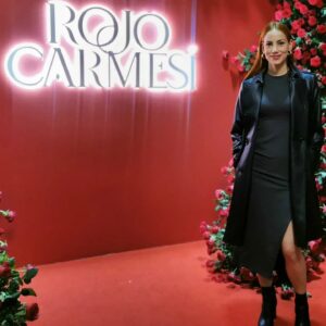 Elizabeth Minotta Instagram - #rojocarmesi
@canalrcn
❤️