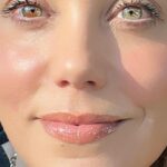 Elizabeth Berkley Instagram - Making some new skincare content for you. What would you most like to see? 💄🧼#skin #skincare #glow #dewyskin #clean