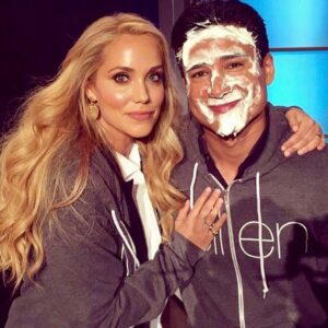 Elizabeth Berkley Instagram - Can’t wait to get back to work with this one @mariolopez when the time is right! We’ve got 7 episodes done and 3 more to go... #imsoexcited to get to do them with @tiffanithiessen and @mpgosselaar ! Then it will feel like happiness. #sbtb #friendsforever #friends #love #show #tbt ps he approved this shot 😅😇