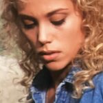 Elizabeth Berkley Instagram - A rare, quiet #Nomi moment 🎥🌟#goddess
