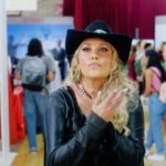 Elizabeth Berkley Instagram - When Stardust✨✨ comes to Bayside… 🔔anything can happen. @peacocktv episode 6. Stream all 10 episodes today! #differentplaces #imadancer #itsaversayce #itdoesntsuck 💅🏻💃🏼#brownriceandvegetables #goddess #shejustwentdown #imgonnawin #nomi #jessie #pollyana