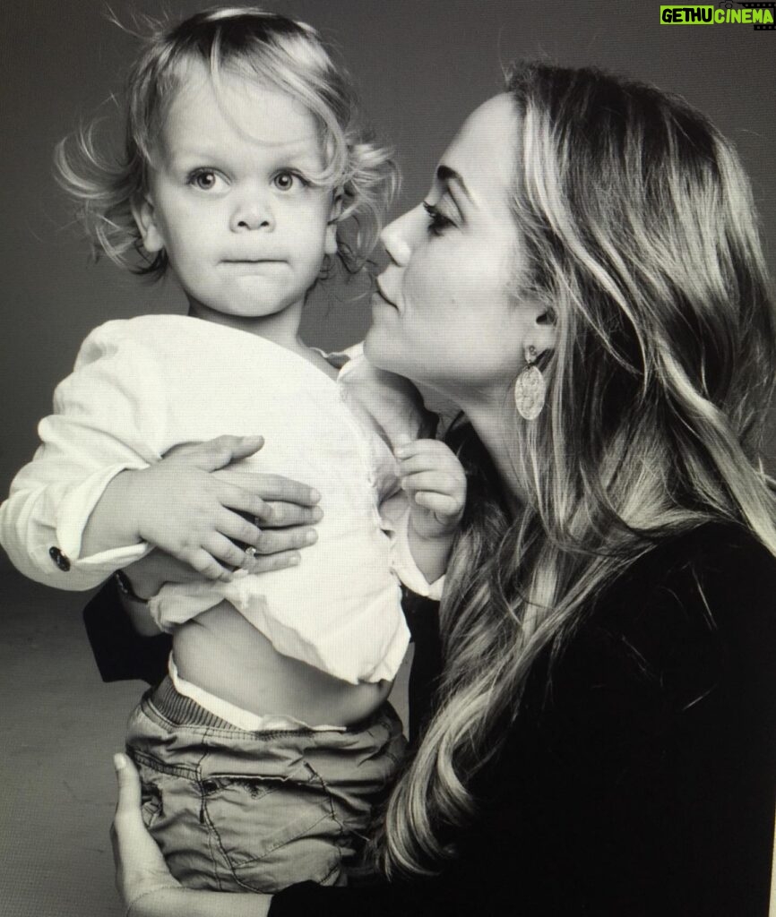 Elizabeth Berkley Instagram - All kinds of feels as our babies grow… right?! first day of school -5th grade and this photo popped up after drop off. ❤️😭 Time is moving fast. Grateful to get to be so present to the gifts and making magical memories. No greater role I’d rather be than mama to this boy and parents with my love ❤️ @greglauren #mysky #love #family 📸:the amazing @markseliger ❤️❤️❤️