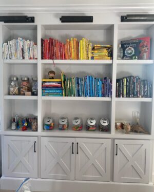Elizabeth Berkley Instagram - All my mama friends know how Seriously obsessed I am with curating  Sky’s books and art supplies. It’s a joy for me like some people have with other aspects of home design. Here’s a tiny glimpse ❤️❤️❤️#backtoschool #child #organization #home #play #playroom