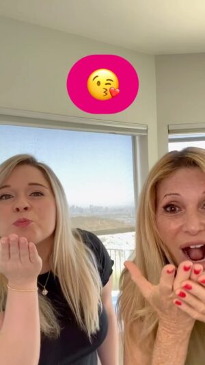 Elizabeth Daily Instagram - Beatbox That Emoji with TOMMY PICKLES! 

#tommypickles #beatbox #emojibeatbox #rugrats