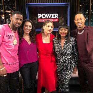 Elizabeth Rodriguez Instagram - In between being devastated over my sister Angela’s death I try to  never miss a  photo op. #swipeleft for more photo ops. PLUS catch me TONIGHT  after episode2 (I’m all over it) on #powerconfidential We had so much fun!!! @power_starz #thefinalbetrayal #photoops #actorslife Also need to thank @misslloren for playing dead for my pic . 😂 @shane_m_johnson could not find one of us together!?! 🥴