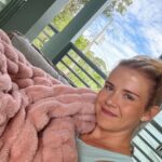 Elizabeth Smart Instagram – My @minkycouture blanket has been my favorite item we have taken on our vacation to Florida! It has been my kids too😉 You can use my code SMART50 for 50% off their site!
