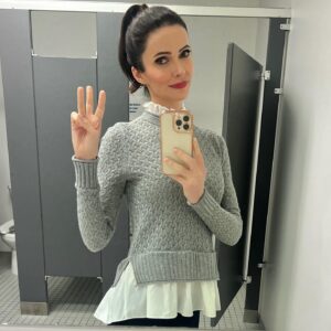 Elizabeth Tulloch Instagram - Some shots from our first week back to work on #SupermanAndLois. #Grimm and #AMillionLittleThings fans, swipe for a surprise 😉