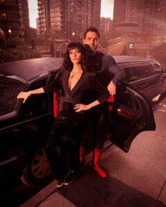 Elizabeth Tulloch Instagram - Some #behindthescenes pics from last night’s #Bizarro episode. What did everyone think? 🖤