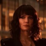 Elizabeth Tulloch Instagram - Some #behindthescenes pics from last night’s #Bizarro episode. What did everyone think? 🖤