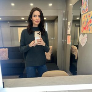 Elizabeth Tulloch Instagram - Some shots from our first week back to work on #SupermanAndLois. #Grimm and #AMillionLittleThings fans, swipe for a surprise 😉