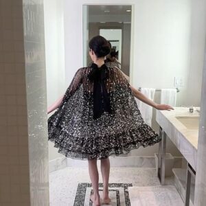 Elizabeth Tulloch Instagram - Some #behindthescenes from @saturnawards Sunday night. 
Dress: @aliceandolivia by @staceybendet 
Heels: @toryburch 
Makeup: @andremakeup 
Hair: @hellohairbear 
Skin: @theskingirls @vancouvermedicalaesthetician 
Bestie: @realbreeturner
It was such a wild night of weather!!! But incredible awards show, thank you @saturnawards!! Christopher Nolan, Keanu Reeves, Jodie Foster, James Cameron, Kevin Feige, Emily Blunt etc etc - I was fangirling everywhere. I LOVE being a part of a genre show (again - love you #Grimm fans!). Best and most loyal and smartest fans ever. Thank you so much for coming out in a major storm and I apologize to everyone who I didn’t get to in the autograph line - bc of the weather I was late to the awards and was being rushed inside. 

💓💓🥰