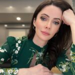 Elizabeth Tulloch Instagram - Tried to take a normal “First day of filming the #SupermanAndLois series finale!” selfie, but quickly ended up in tears. 😔 What a beautiful ride this has been. So grateful. Especially to our crew - this final season has been tough physically and emotionally on everyone and I see you and how hard you are working and I am so appreciative of you all. 🙏 ❤️ P.S. I tagged @tylerhoechlin and only @tylerhoechlin in the crying photo bc he’s the one who said something sentimental that got me going. @trishymakeup’s going to have an extra hard day today re-doing my eye makeup and it’s all your fault 😂