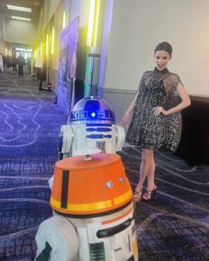 Elizabeth Tulloch Instagram - Some #behindthescenes from @saturnawards Sunday night. 
Dress: @aliceandolivia by @staceybendet 
Heels: @toryburch 
Makeup: @andremakeup 
Hair: @hellohairbear 
Skin: @theskingirls @vancouvermedicalaesthetician 
Bestie: @realbreeturner
It was such a wild night of weather!!! But incredible awards show, thank you @saturnawards!! Christopher Nolan, Keanu Reeves, Jodie Foster, James Cameron, Kevin Feige, Emily Blunt etc etc - I was fangirling everywhere. I LOVE being a part of a genre show (again - love you #Grimm fans!). Best and most loyal and smartest fans ever. Thank you so much for coming out in a major storm and I apologize to everyone who I didn’t get to in the autograph line - bc of the weather I was late to the awards and was being rushed inside. 

💓💓🥰