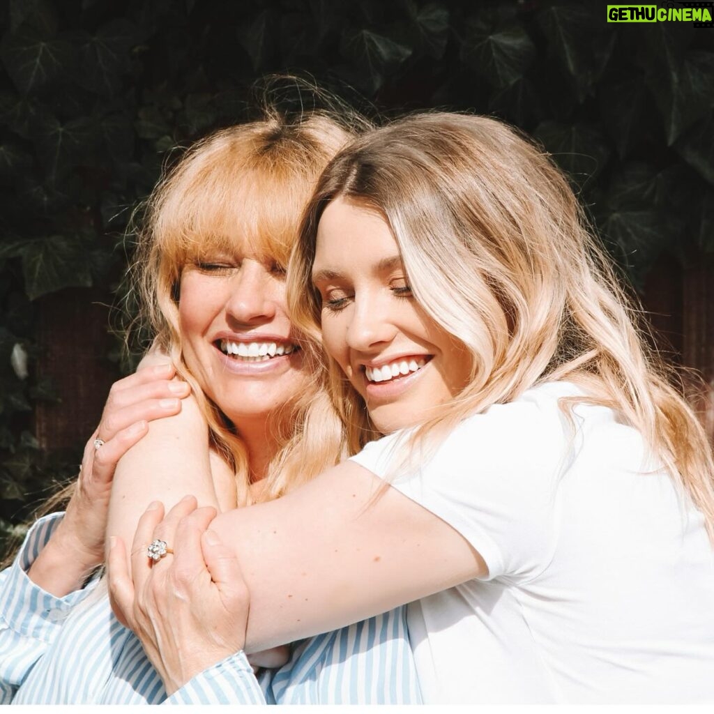 Ella Henderson Instagram - Today is known as international women’s day. A day where females across the globe will post online about other women & show support, love & passion for one another. I just wanna highlight how important it is that for the other 364 days of the year - we STILL are doing this and standing up for one another. One thing today might change tomorrow. But doing one small thing everyday will change our daughter’s, granddaughter’s & great granddaughter’s future. There is so much beauty in the power of being a woman. We find strength in our vulnerabilities. We throw love into the most difficult circumstances. We stand our ground when it feels like no one is listening. I think it is a credit to any person out there who has been brave enough to speak out or stand up for what’s right. I believe that anyone has the ability to change the world - but I know this… growing up around & being inspired by these incredible women in my life, has shown me that being a WOMAN is my superpower. #internationalwomensday #women #womensupportingwomen #empowerment