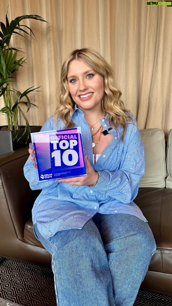 Ella Henderson Instagram - 10 Top 10s in 10 years! 🏆💫 Huge congratulations to Ella Henderson (@official_ellahenderson), who's the latest recipient of Official Charts' Official Top 10 Award as #Alibi ft. @rudimentaluk becomes Ella's landmark 10th Official Top 10 single 🥳🔟 Our brand-new award commemorates those Top 10 moments that define an artist's career - and Ella's the latest act to be celebrated 🩷 #EllaHenderson #Top10 #Top10Award Tap the link in our bio to read our full chat with Ella 💬