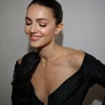 Ella Hunt Instagram - 🫠🖤 @santoniofficial this was such a tasty and happy night 🖤 thank you for having me 🧚🏼‍♀️ and thank youuu @maisonmargiela for the incredible garms 😭 hair and photos by @bentalbott makeup by heavenly @valeriaferreiramakeup styling by queen @sarahslutsky @purplepr