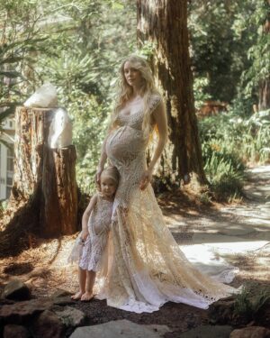 Elle Evans Instagram - Being Lovella’s Mom is by far my greatest achievement & joy in this lifetime! This darling girl brings me boundless joy, endless smiles, and immense pride. She is truly the most remarkable, compassionate, kind, and gentle soul & honestly amazes me every day with her beautiful heart, mind, and soul. I never knew love this deep until my Lovella was born and my love for her grows deeper every minute of every day! #HappyMothersDay to all the Moms out there 🤍