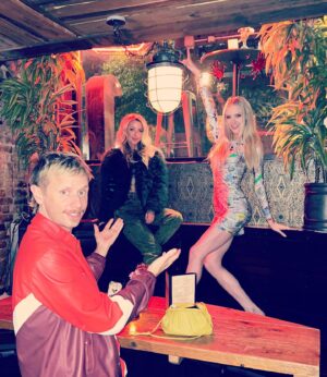 Elle Evans Instagram - @muse rocked the big apple last night! Hope you enjoyed the show 🤘