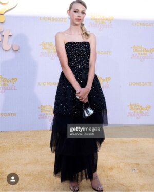 Elle Graham Instagram - Oh what a night.
✨Thankful✨  Stylist: @jessicaarmstrong_style  Makeup: @allanface Hair: @stevenmasonlife @margaretmovie