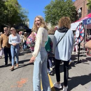 Elle Graham Instagram - Thank you @ncazaleafest 🌺🌺 What a week!!