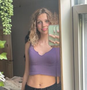 Elle Graham Instagram - 🪴