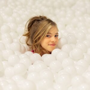 Elle McKinnon Instagram - I am sure we all feel like we are living in a bubble by now! What are you guys doing to stay happy and safe? Let's all share some positivity to help each other get through this #allinthistogether #choosekind #sharingiscaring #bubble #flattenthecurve