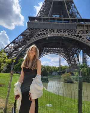 Elle McKinnon Instagram - 16...