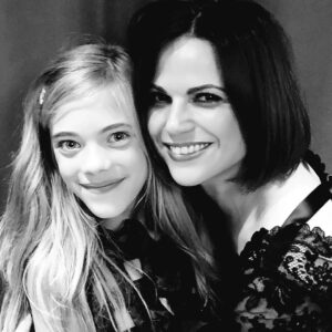 Elle McKinnon Instagram - Congrats @lparrilla on your directorial debut tonight on @onceabcofficial 👑 Don't miss it  guys! #womeninfilm #director #reginamills #evilqueen