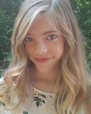 Elle McKinnon Instagram - Today I'm 12!!!!! When is your Birthday???!!!