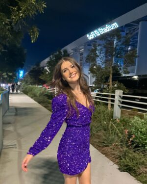 Elle Winter Instagram - This night is sparkling (I’ll never let it go😍)