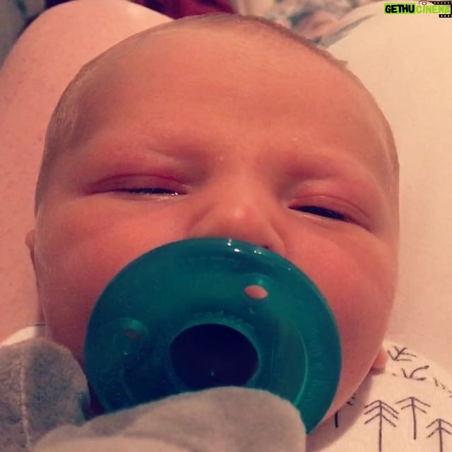 Elle Fowler Instagram - There is nothing sweeter than a baby sucking a pacifier. My heart MELTS.