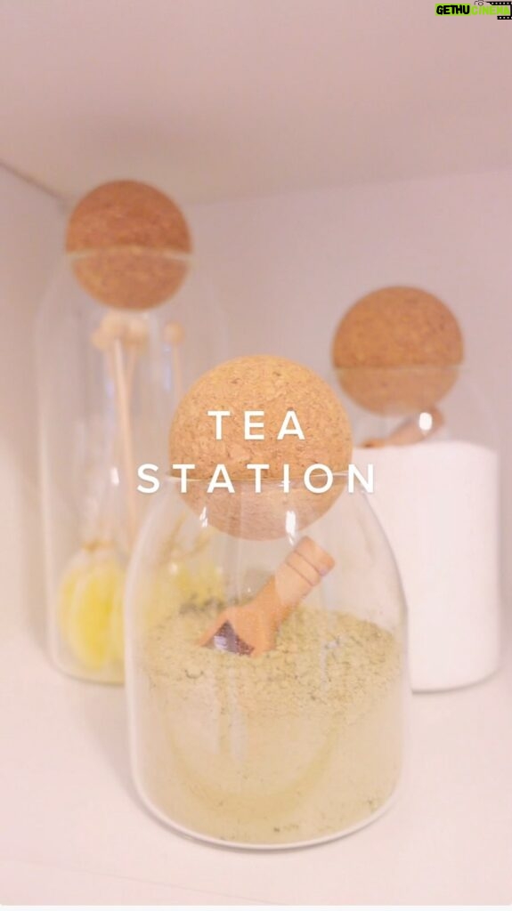Elle Fowler Instagram - Making myself a proper little tea station 😍 Everything used can be found under “Tea Station” and “Pretty Kettle”. Guys - can you believe this is my first kettle ever? I’ve used it every day since getting it, how did I survive without it? #organize #satisfying #asmr #organizedhome #organization #tea @beautifulbydrew