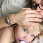 Ellen Bergström Instagram - Lite bilder från senaste veckan, det har varit stök, stress, gullegull och gråt. Typ så 😅 Imorgon åker jag till Göteborg för att göra kostymprov inför filminspelningen som börjar nästa vecka 💜 Efter kostymprovet tuffar jag vidare till ett spa, Åhus Seaside. Ladda batterierna, läsa manus och umgås med fina vänner, det ser jag fram emot 🥰