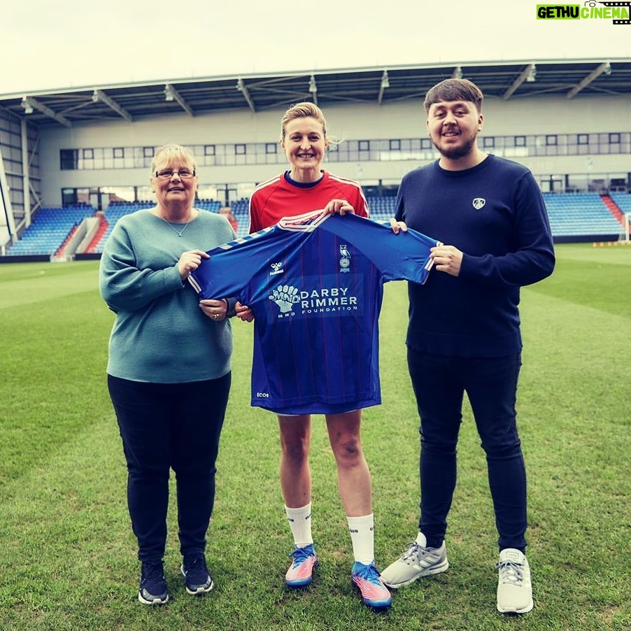 Ellen White Instagram - Super proud to be able to support the amazing work of @darbyrimmermnd with @oafcwomen and their teams!😍 How good does that shirt look?! 🔥#AttackMND #OAFC @officialoafc